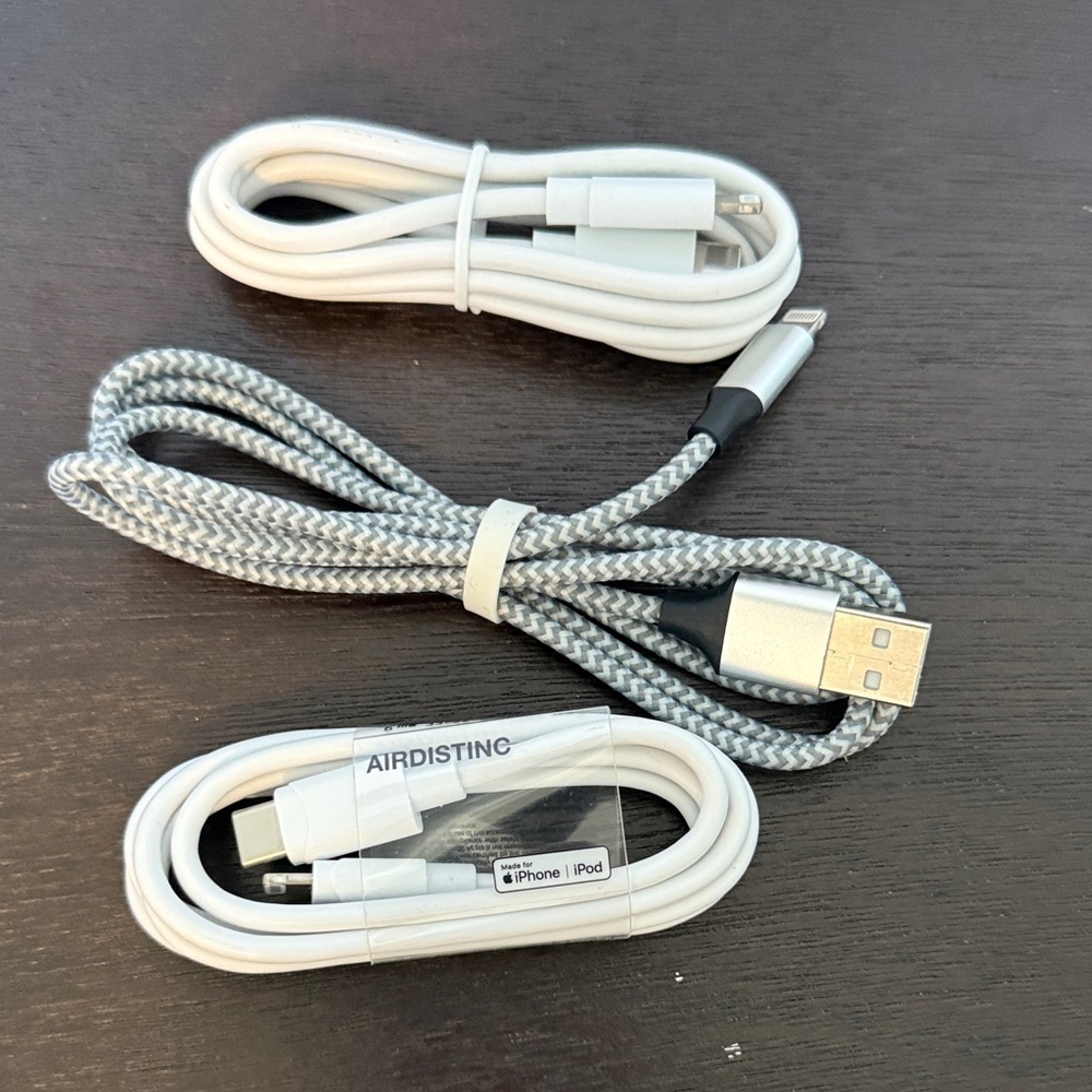 NWT 3 USB Charging Cable Set - White and Gray